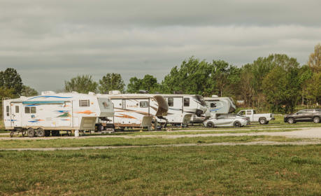 picture of rv's in Joe's Red Barn rv park